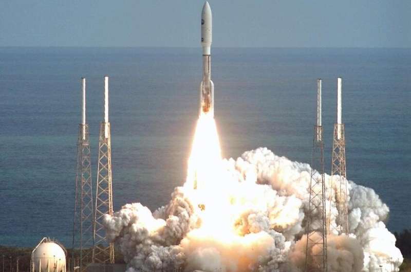 First successful deep-space demonstration of stellar navigation