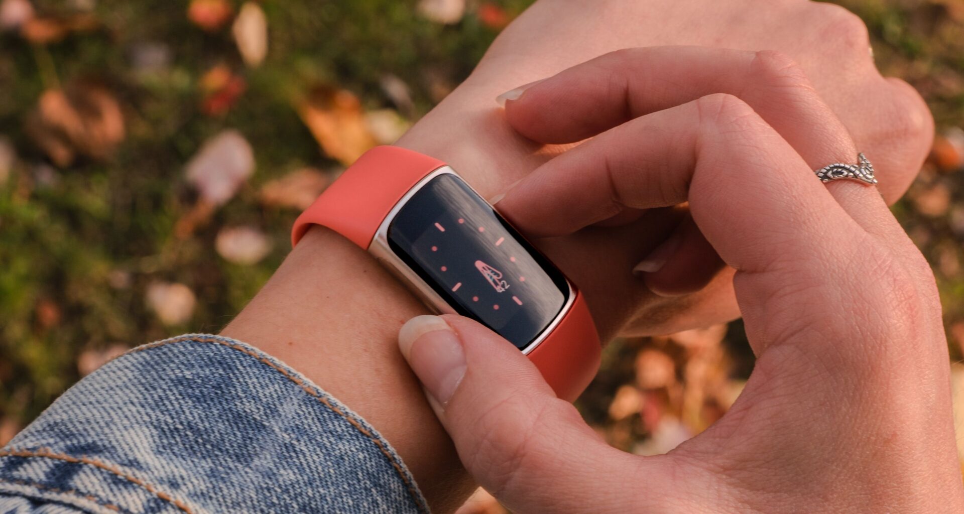 Your Fitbit Charge 6 just got three useful new clock faces
