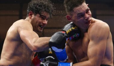 Gilberto Ramirez lands a right uppercut flush on the jaw of Chris Billam-Smith