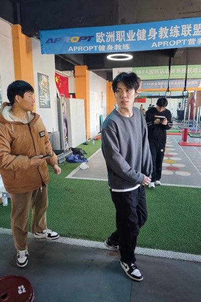 Liu's friends watching him perform