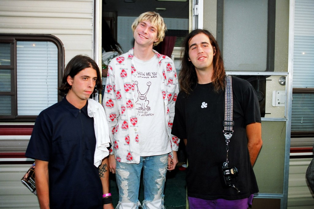 hidden-tracks-from-90s-grunge-albums-you-definitely-missed