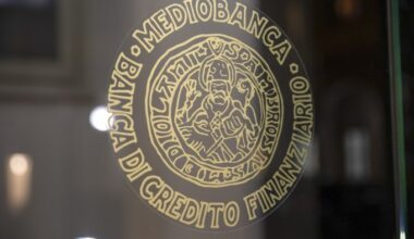 Mediobanca logo