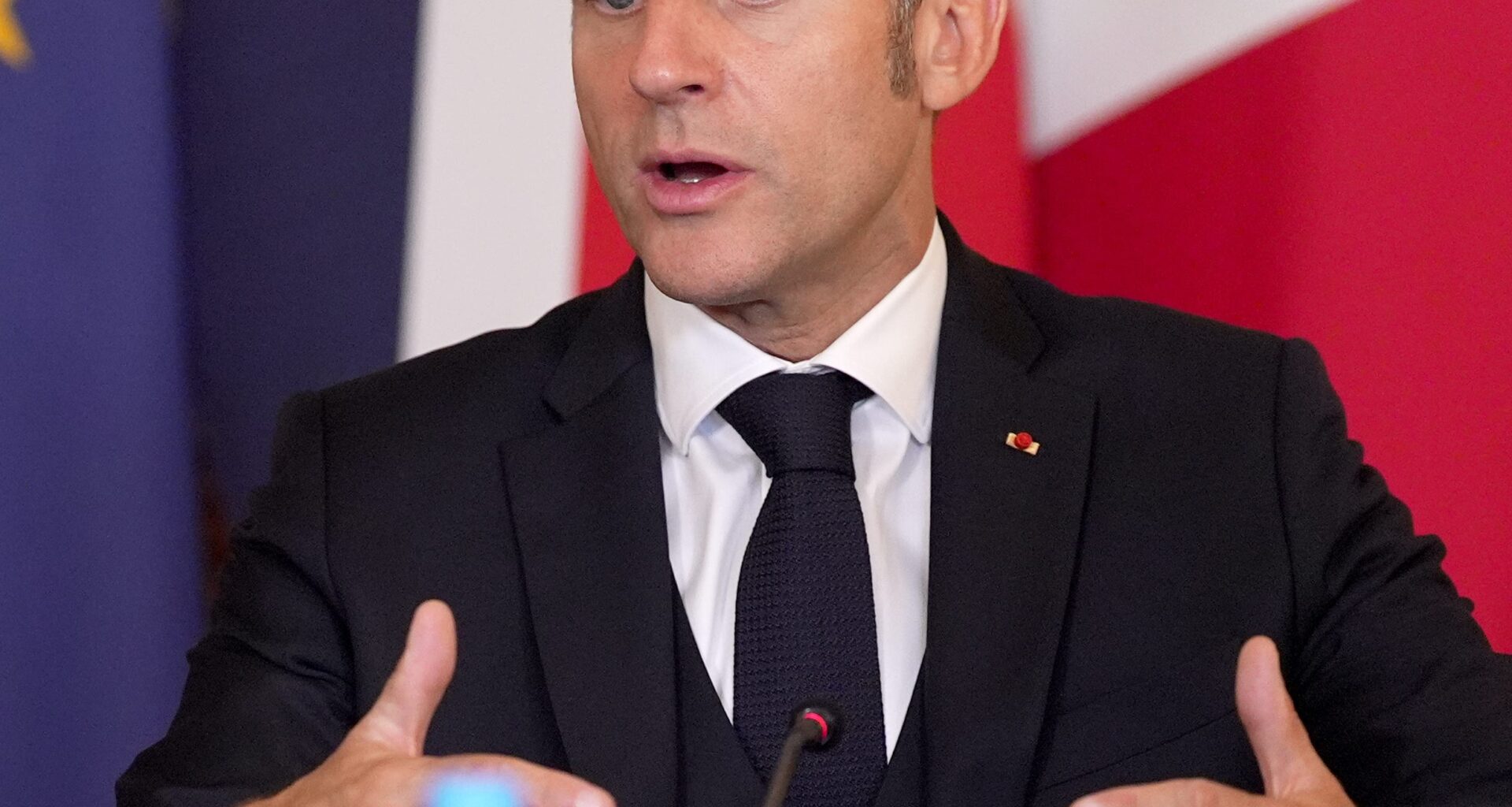 Macron blames Brexit for rise in illegal immigration