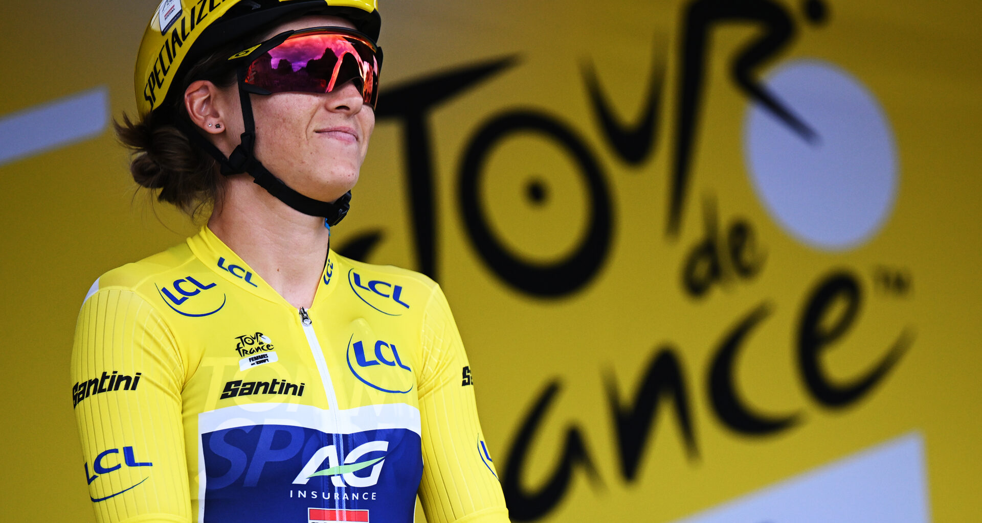 Kim Le Court in the yellow jersey