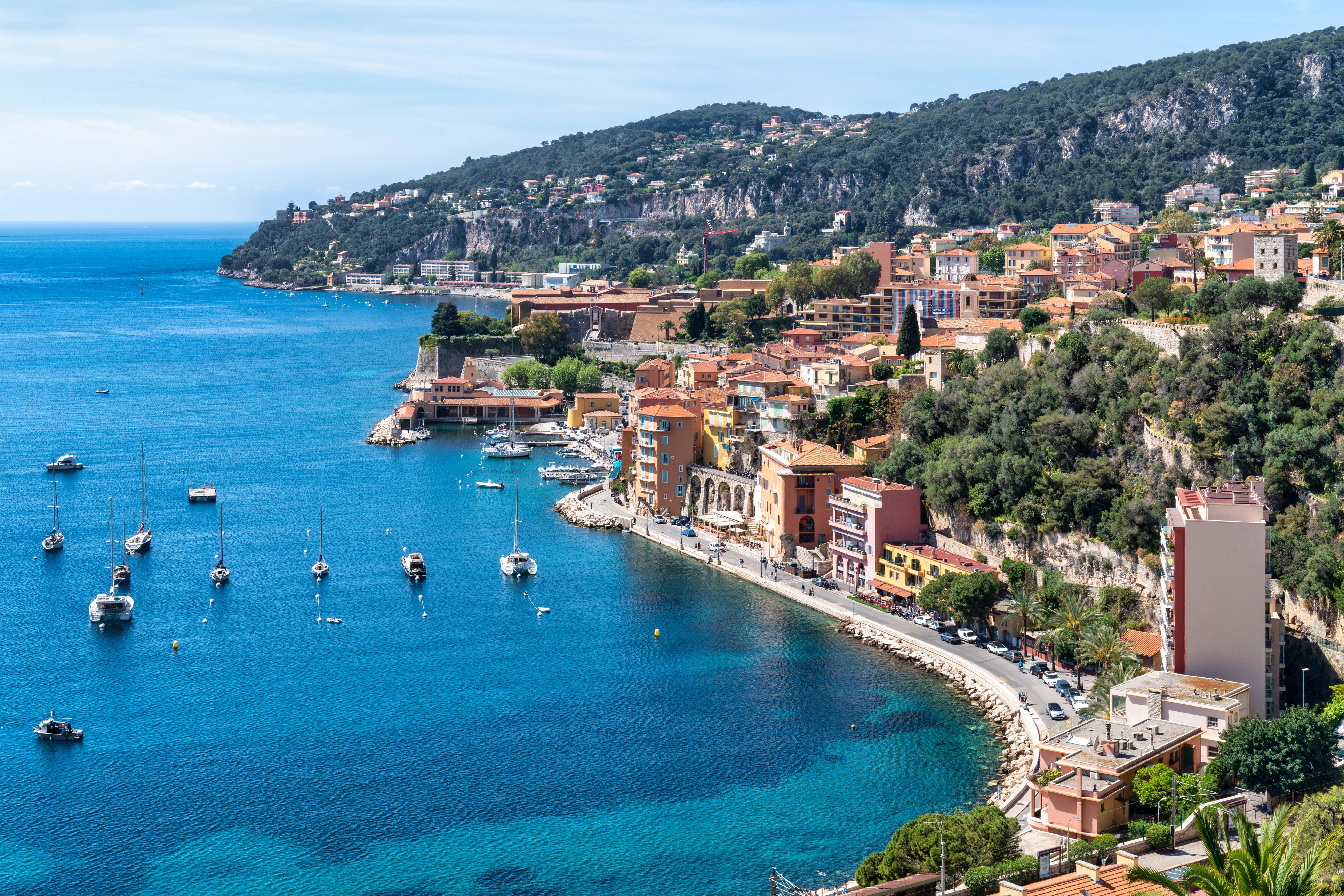 The Côte d’Azur city is perfectly situated to cycle around and reach challenging climbs