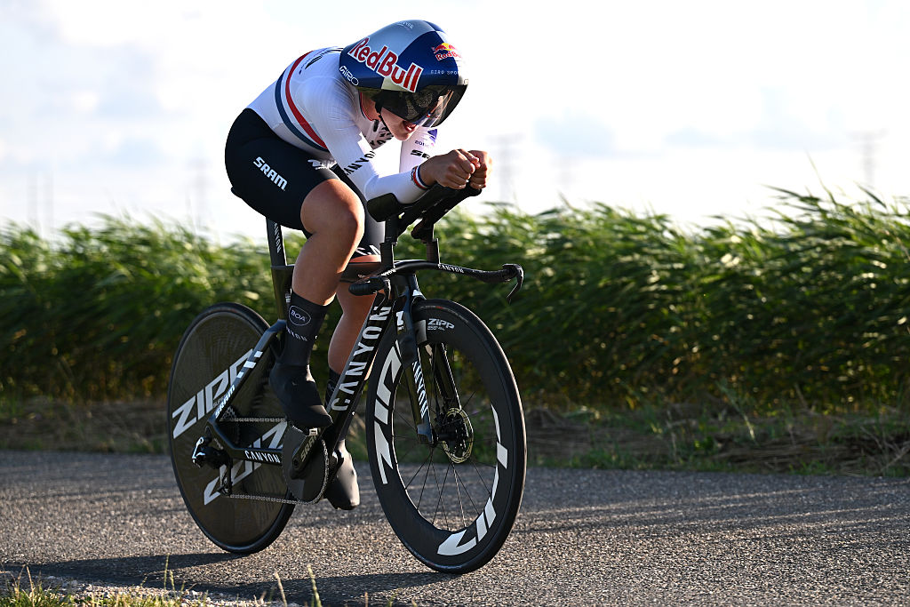 Baloise Ladies Tour: Zoe Bäckstedt smashes prologue to claim first leader