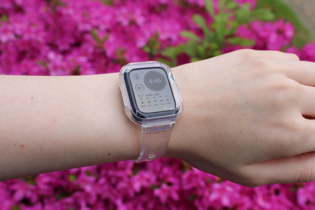 spigen-crystal-liquid-pro-band-on-apple-watch-se