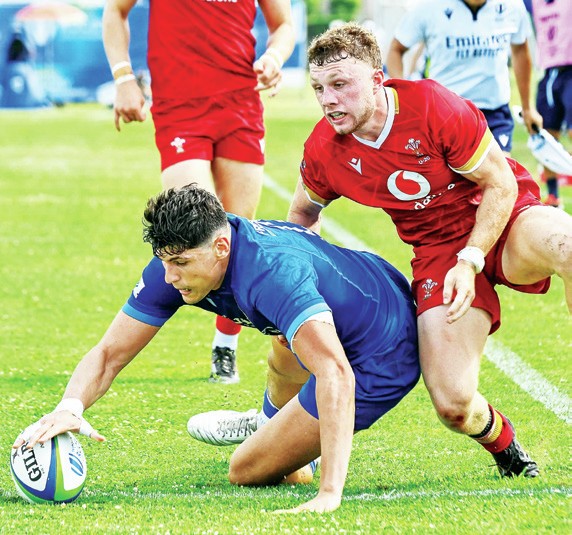 Italy rally past Wales as Irish edge out a dogged Spain