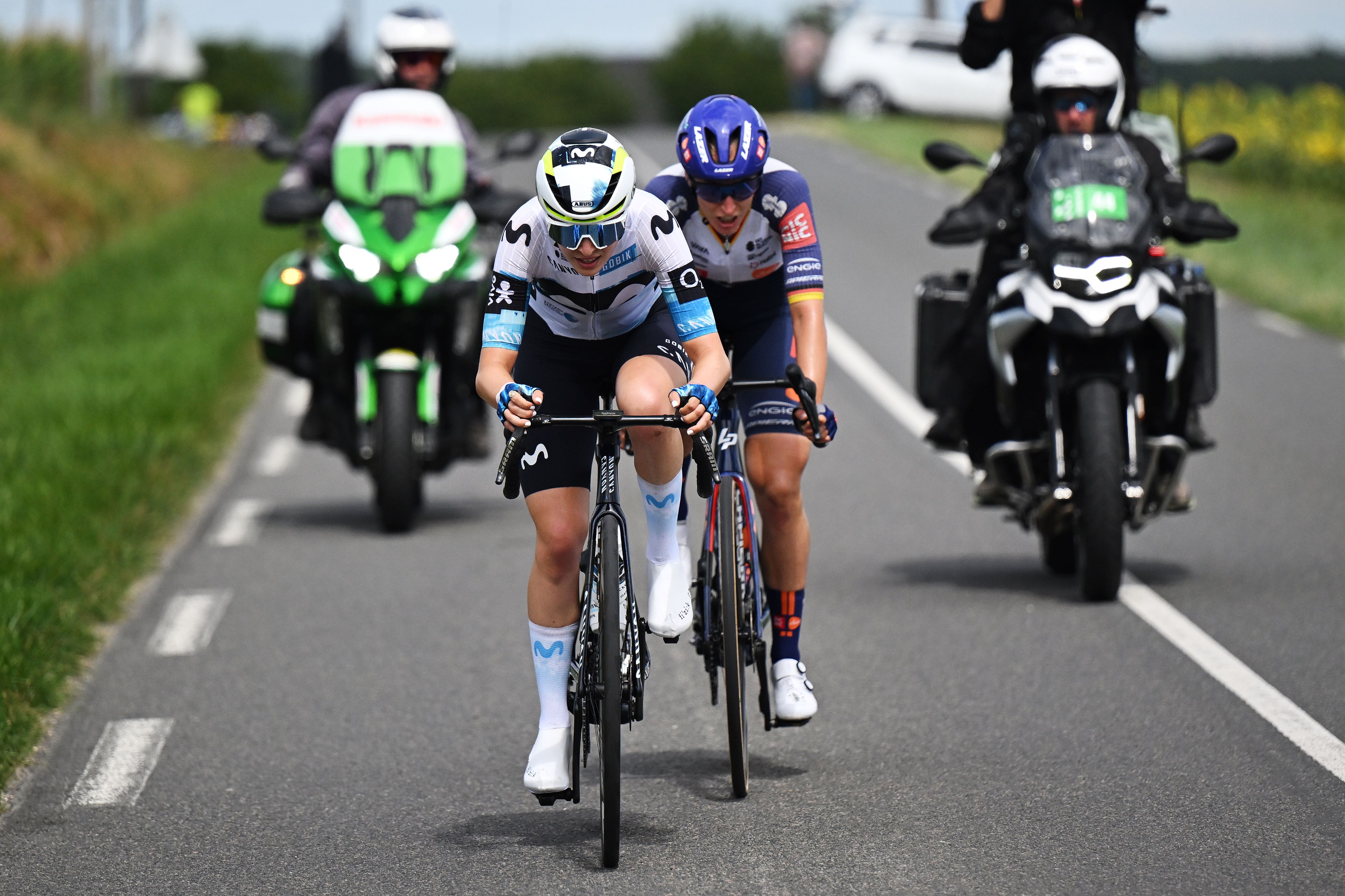 Breakaway on stage 4 of Tour de France Femmes 2025