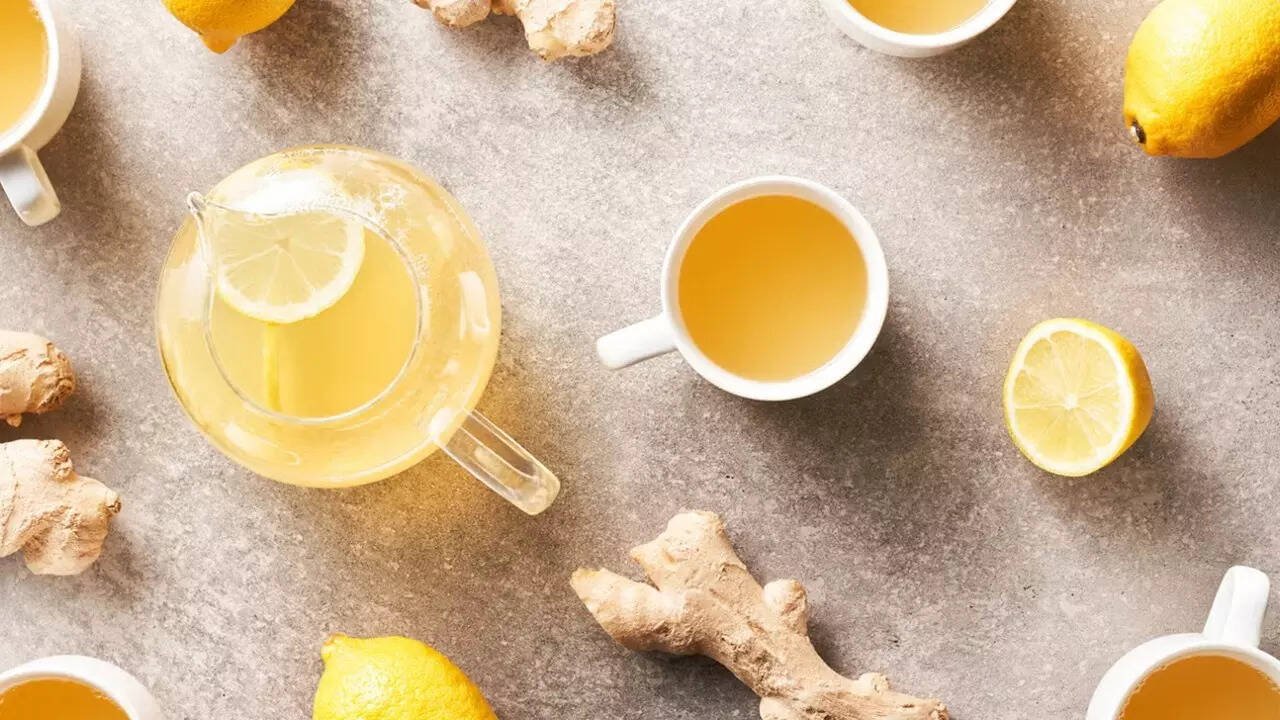 Lemon ginger turmeric water (1)