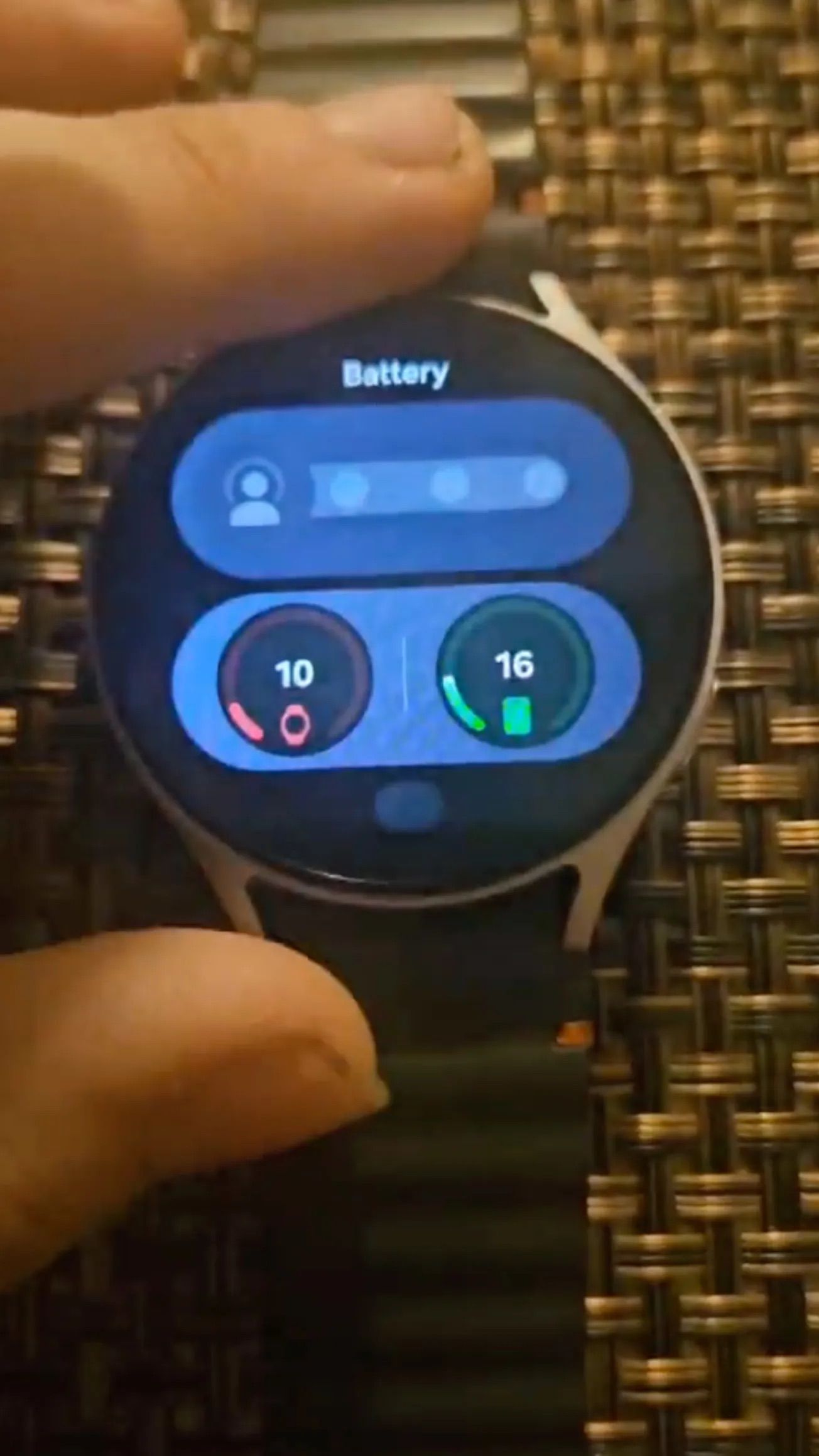 One-UI-8-Watch-Multiple-tiles