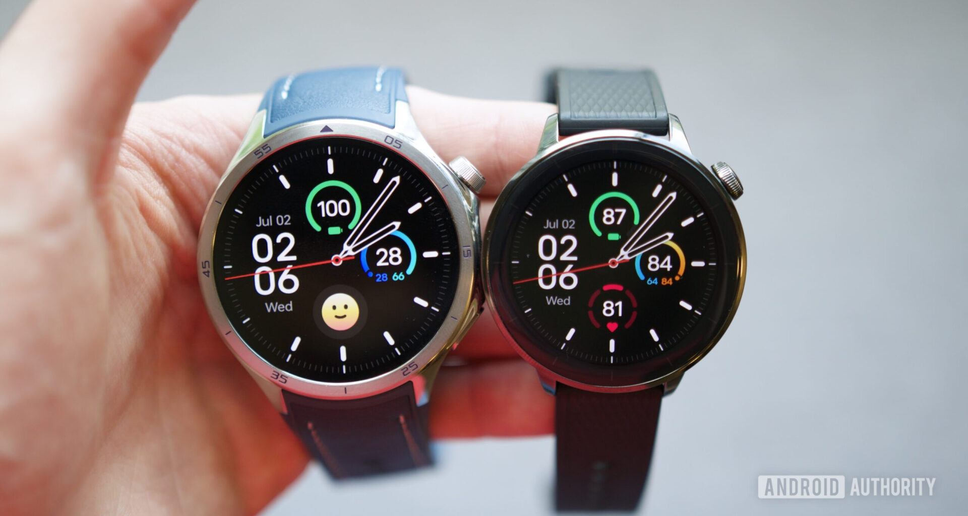 The OnePlus Watch 3 (43mm) next to the regular OnePlus Watch 3.