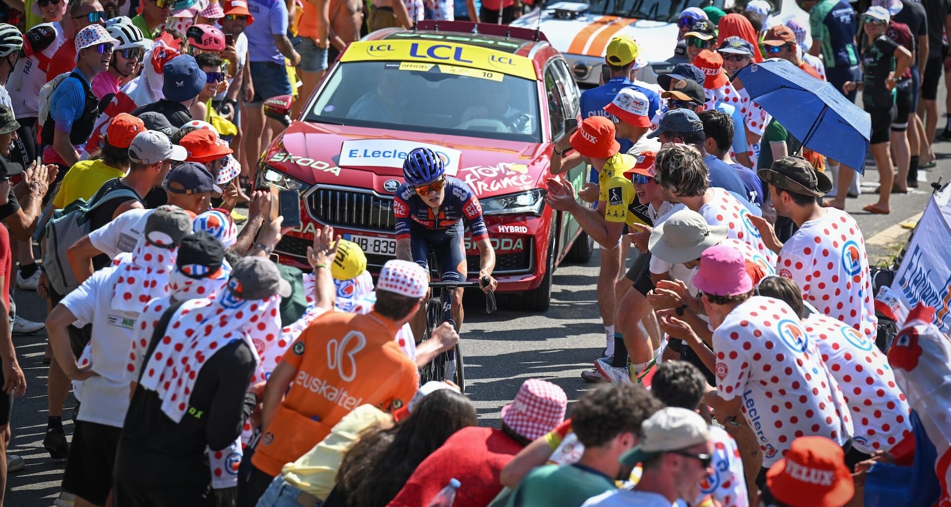22-year-old Oscar Onley finds himself in the podium fight at the Tour de France