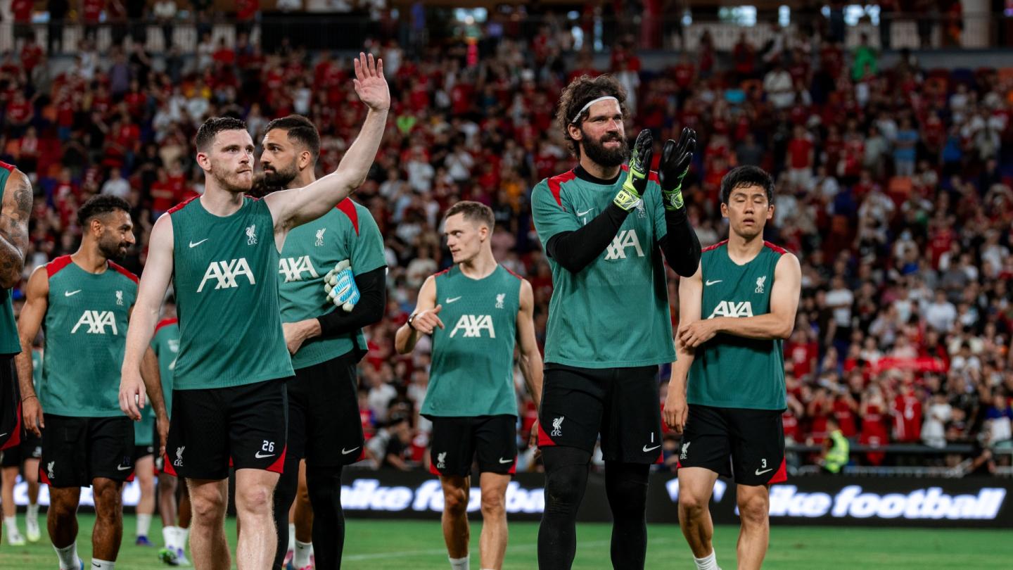 40 photos from Liverpool's open training session at Kai Tak Stadium
