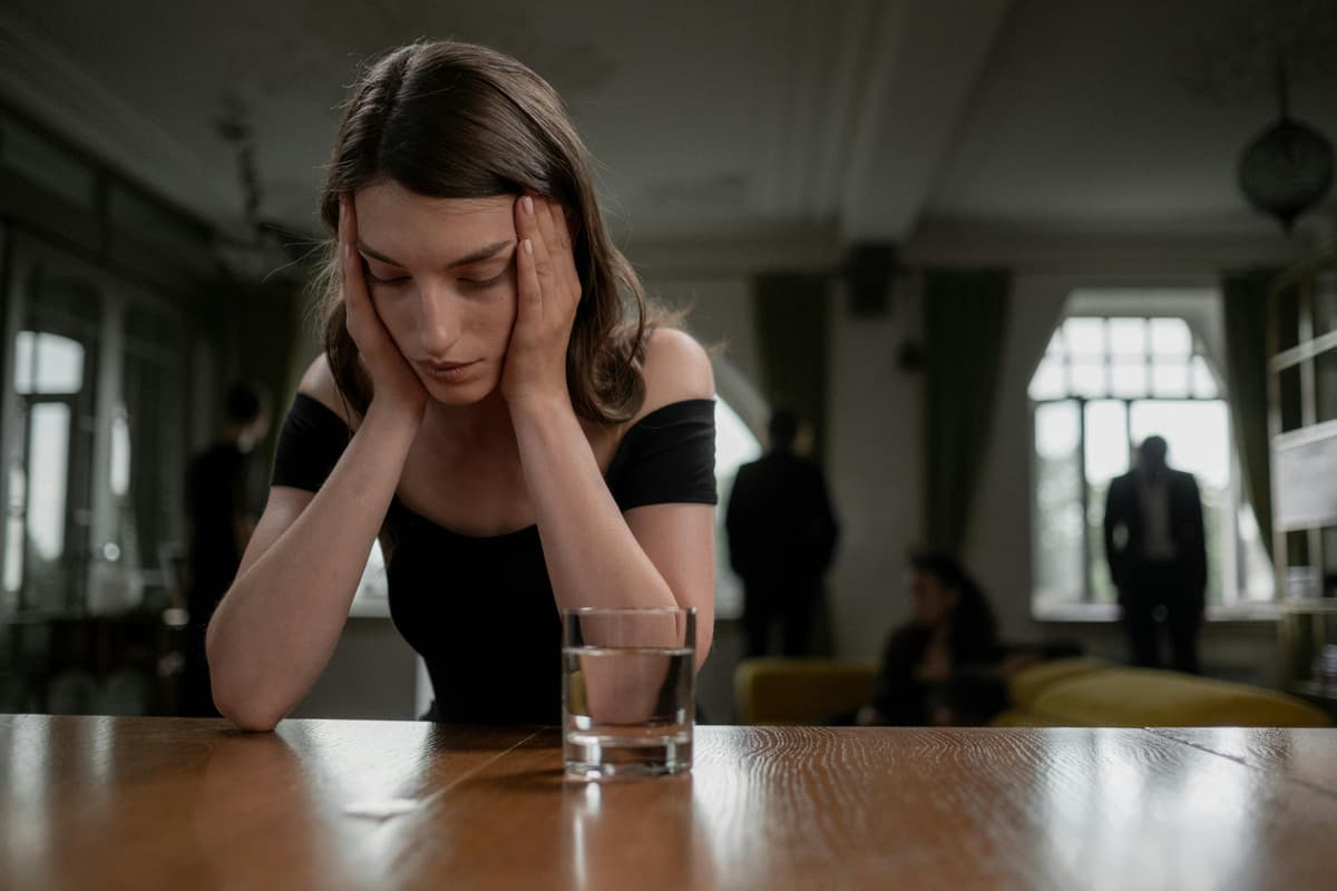 How to tell the difference between a low mood and depression? What you need to know (and how to help your kids)