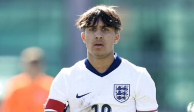 Manchester United in talks to sign teenage midfielders Seth Ridgeon and Tyrese Noubissie