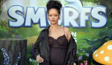 Rihanna reveals her go-to karaoke song 