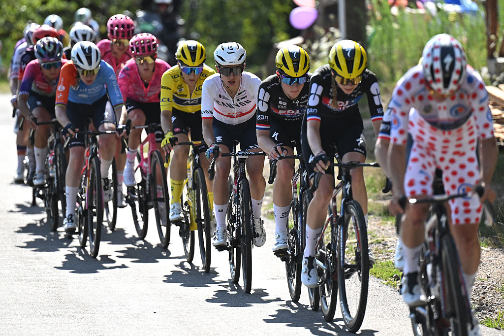 Kasia Niewiadoma-Phinney among the selection on stage 6 at the Tour de France Femmes