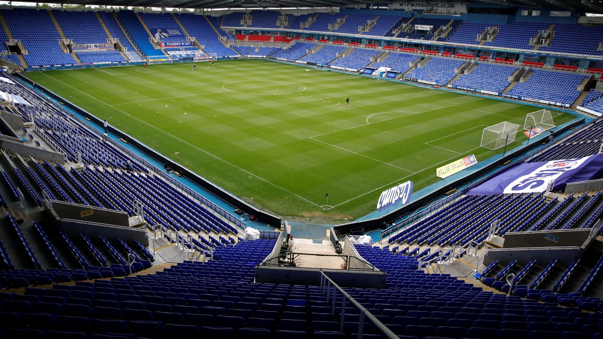 Select Car Leasing Stadium Reading