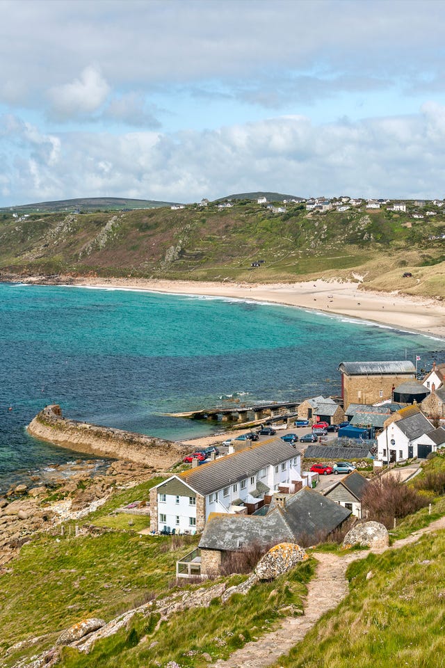 Body of water, Coast, Sea, Coastal and oceanic landforms, Bay, Shore, Headland, Beach, Cove, Ocean, 