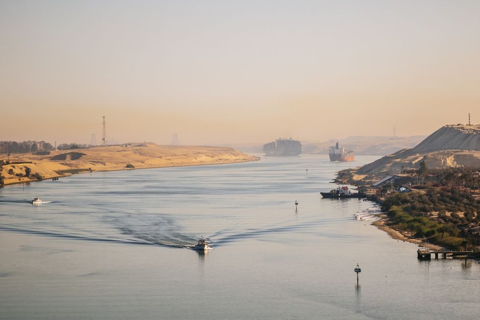 Shipping traffic, Suez Canal
