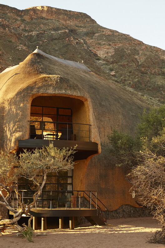 Should Buildings Be Designed to Decay? - Image 1 of 6