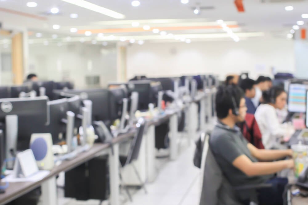 Call center staffers explain how AI assistants aren't great • The Register