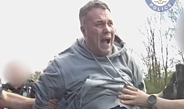 Driver jailed for 12 years after £1m cocaine haul discovered following 120mph car chase on M5 in West Midlands - MKFM 106.3FM
