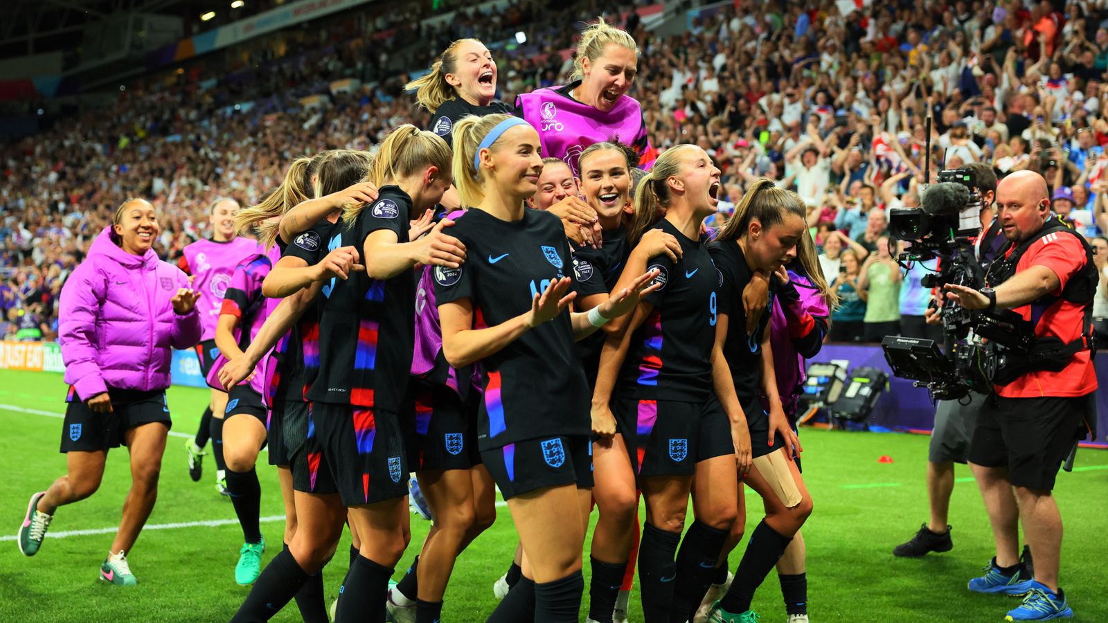 Soccer Football - UEFA Women's Euro 2025 - Semi Final - England v Italy - Stade de Geneve, Lancy, Switzerland - July 22, 2025 England's Chlo