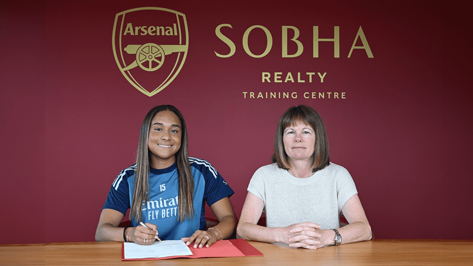 Olivia Smith signs for Arsenal | News