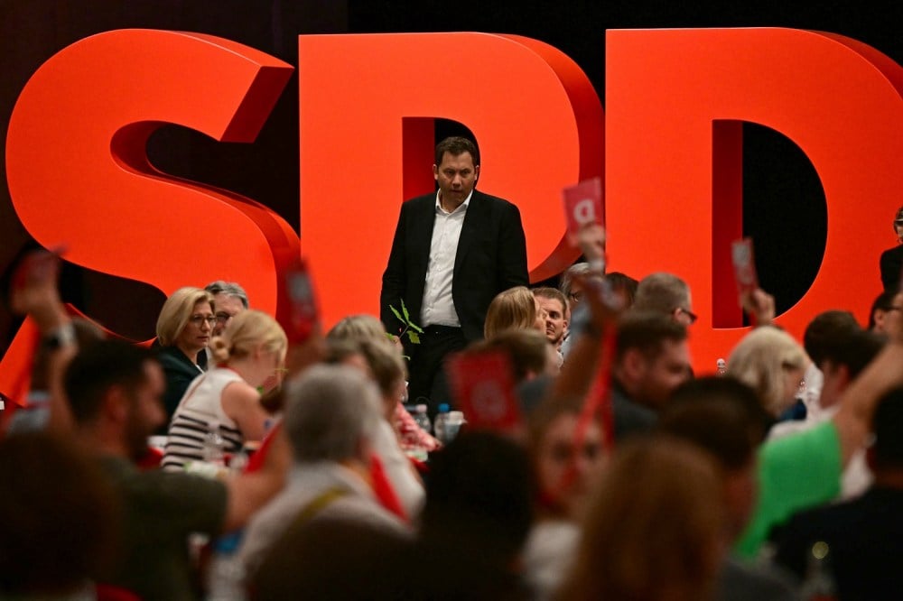 SPD's Russia Problem Threatens Germany's Governing Coalition