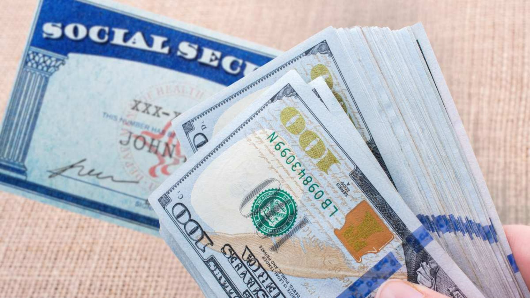 It's official—this is how you would live your retirement with half a million saved and a monthly Social Security check in 2025