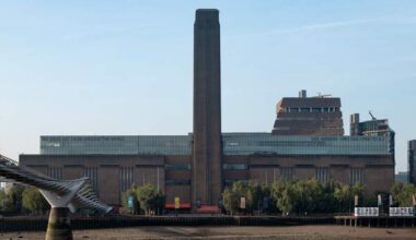 Tate’s visitor slump blamed on Covid and Brexit