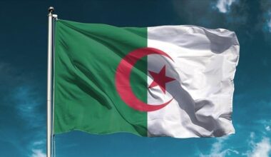 Algeria withdraws VIP airport, port access cards from French Embassy