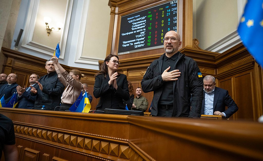 Ukraine Gets New Government, Races to Boost Arms Production