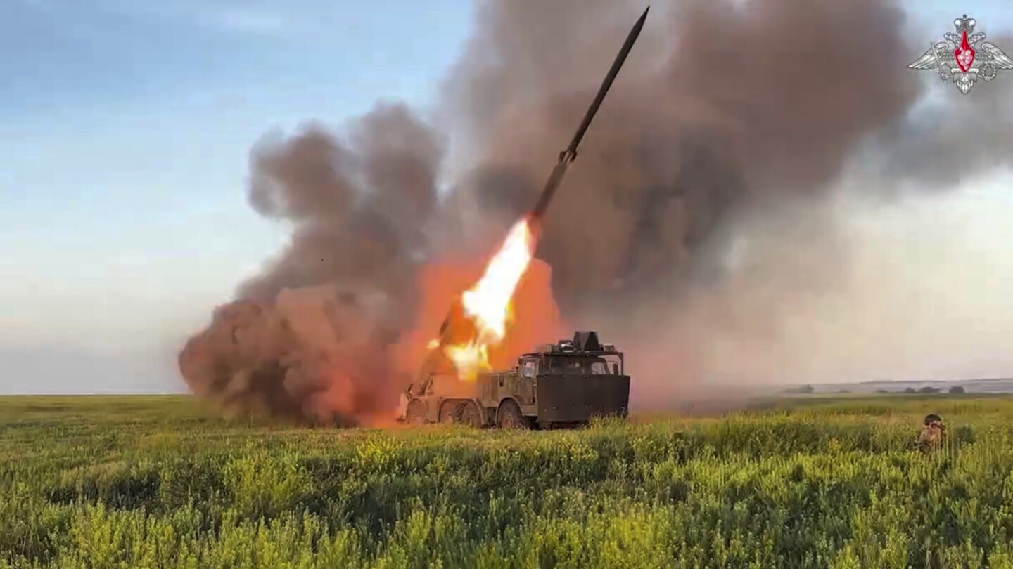 Russia insists on achieving Ukraine goals despite Trump's ultimatum