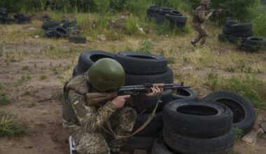 US approves $322M in weapons sales to Ukraine