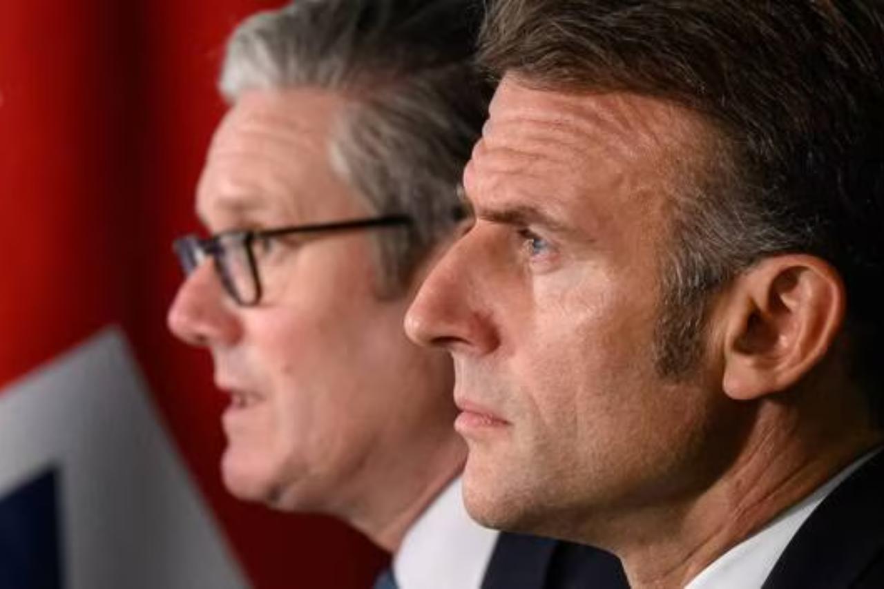 British PM Keir Starmer and French President Emmanuel Macron during a joint military visit at Northwood HQ, July 10, 2025. (AFP Photo)