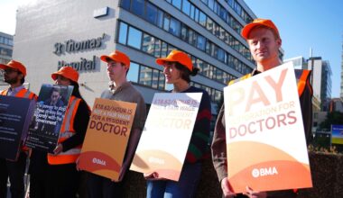 Doctors in England start a 5-day strike over pay