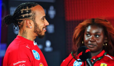 Lewis Hamilton TV interviewer spots intriguing “body language” change