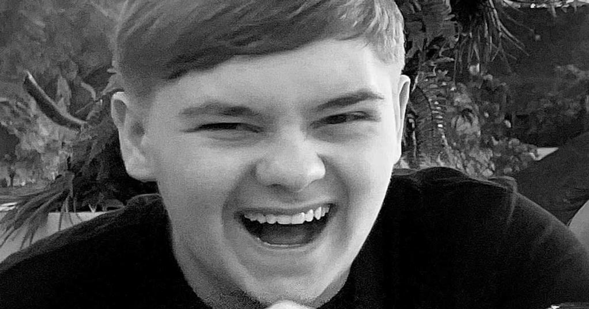 Sheffield school stabbing: Boy ordered knife weeks before | The latest National and International News