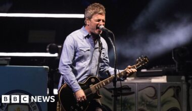 Scottish Secretary attacks 'snobby' Edinburgh council over Oasis comments