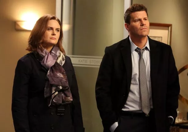 David Boreanaz and Emily Deschanel in Bones