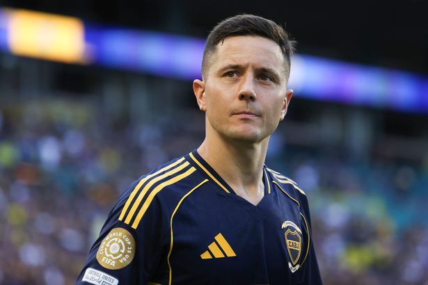 Ander Herrera #21 of CA Boca Juniors looks on during the FIFA Club World Cup 2025