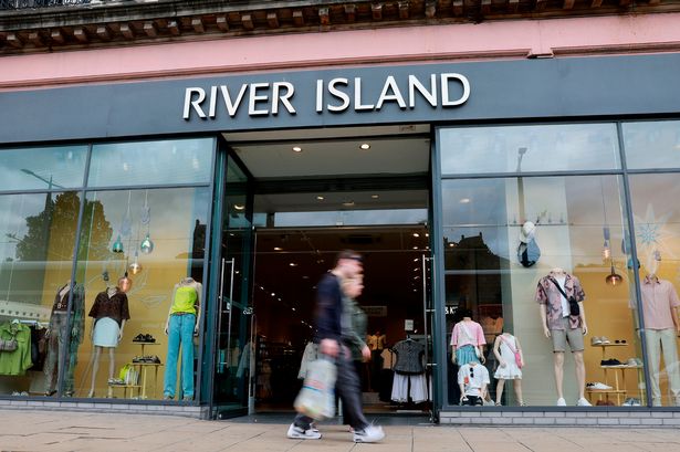 GV of River Island store on Prince's Street Edinburgh