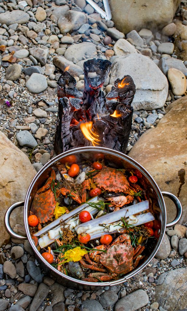 A beautiful seaside supper 