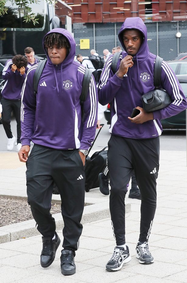 The Manchester United team get the train to London on Saturday afternoon for their Premier League match against Fulham on Sunday