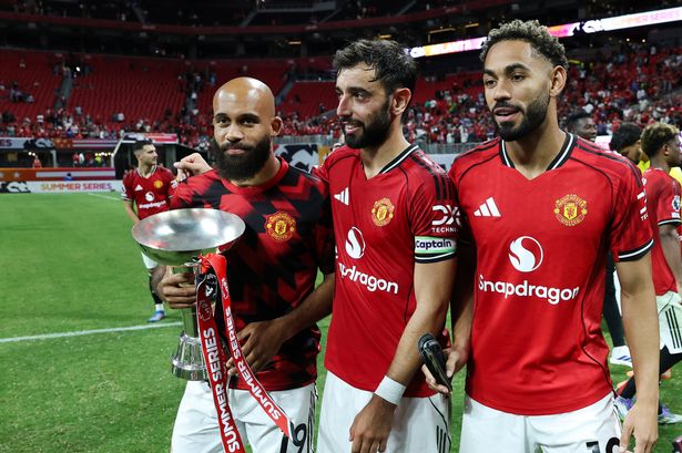 Manchester United attacking midfielders Bryan Mbeumo, Bruno Fernandes and Matheus Cunha
