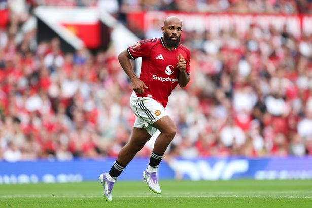 Bryan Mbeumo in action for Manchester United against Fiorentina.