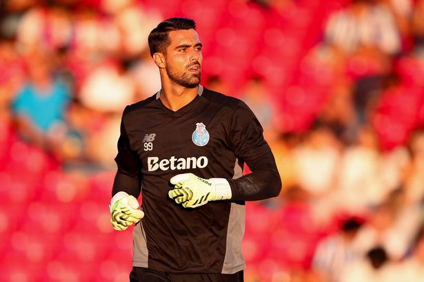 Diogo Costa warming up for Porto